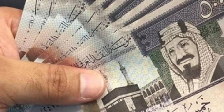 مصروفات
      الإدراج
      تصعد
      بخسائر
      "طاقات"
      إلى
      4.3
      مليون
      ريال
      في
      النصف
      الأول